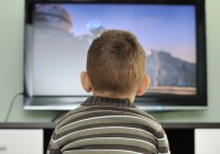 Kind fernseher Kind fernseher